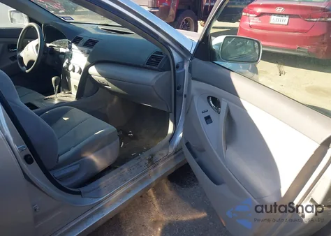 2009 Toyota Camry Le z USA, uszkodzony, nr VIN 4T1BE46K89U867254